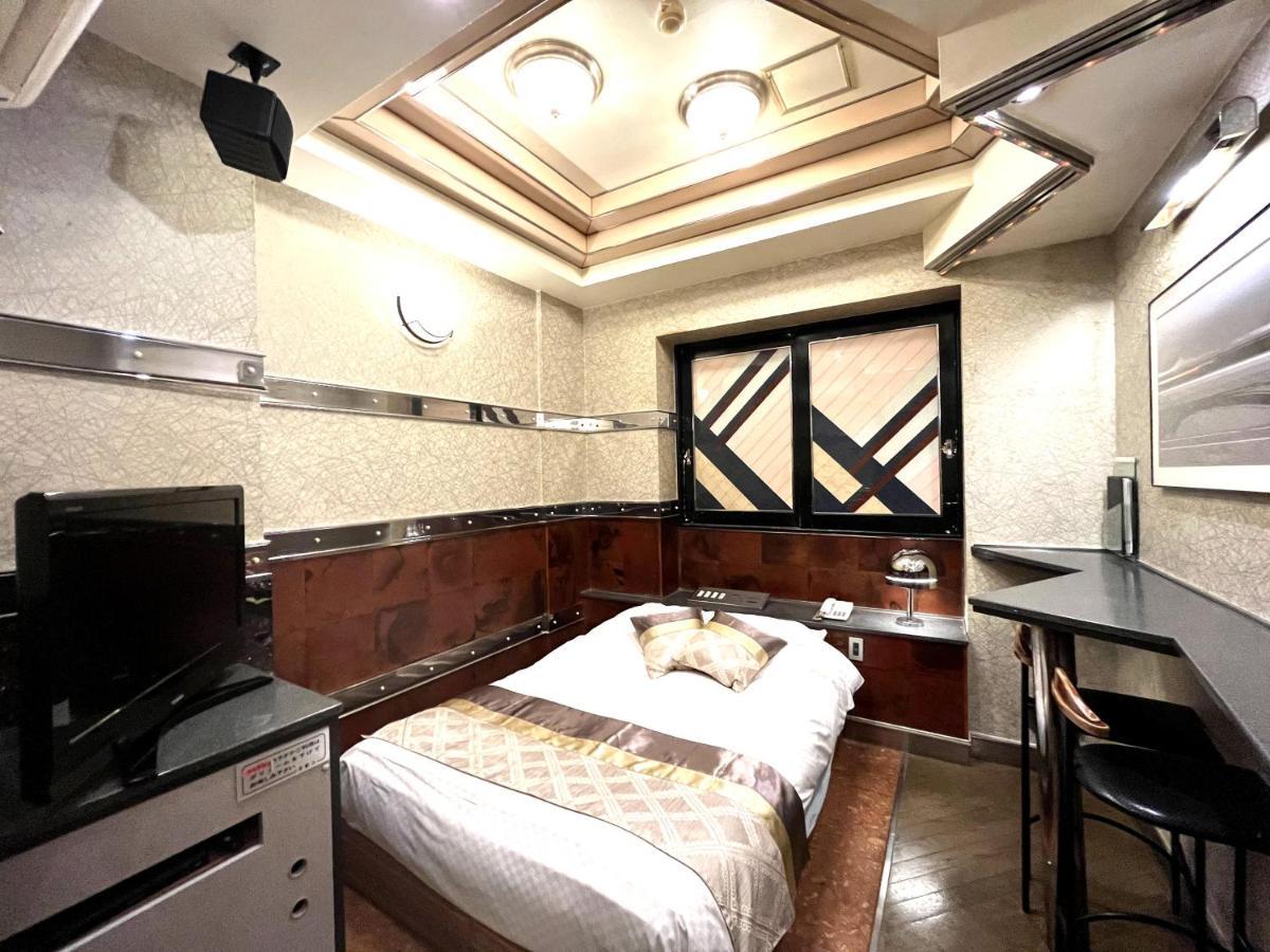 Hotel Crystal 大人専用 Präfektur Tokio Exterior foto