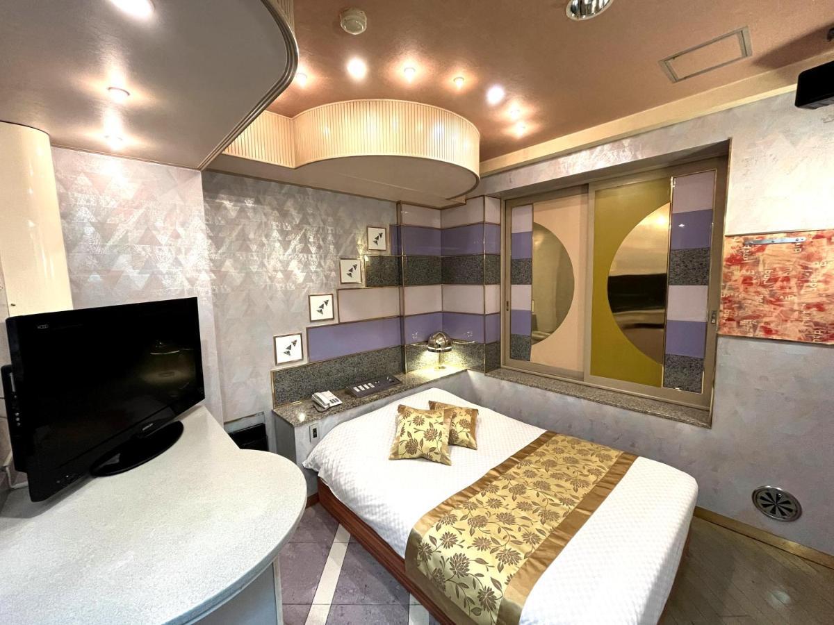 Hotel Crystal 大人専用 Präfektur Tokio Exterior foto