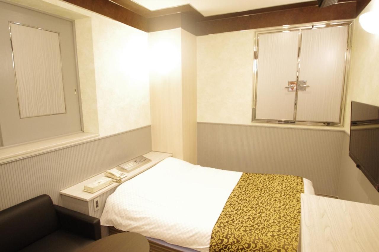 Hotel Crystal 大人専用 Präfektur Tokio Exterior foto