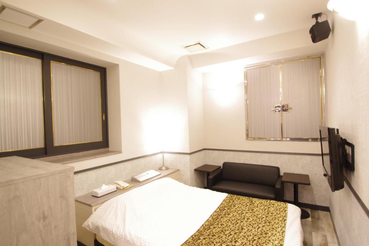 Hotel Crystal 大人専用 Präfektur Tokio Exterior foto